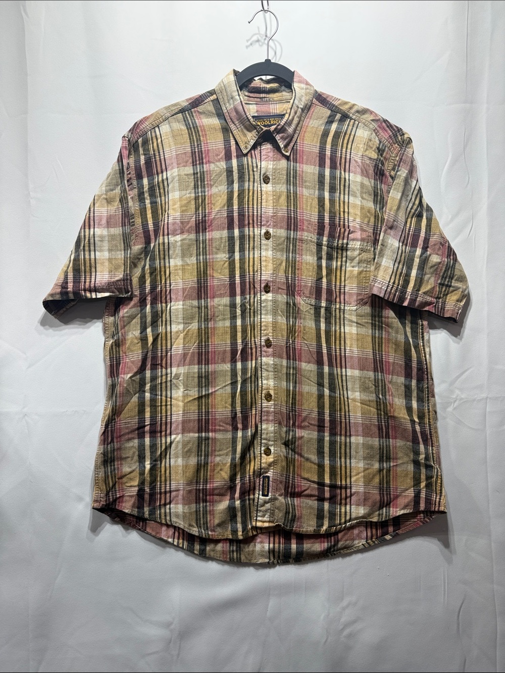 Woolrich vintage Plaid Short-Sleeve Button-Up Shirt in Beige and Pink